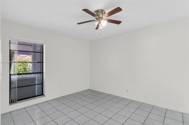 6323 SW 147th Place Circle, Miami, FL 33193