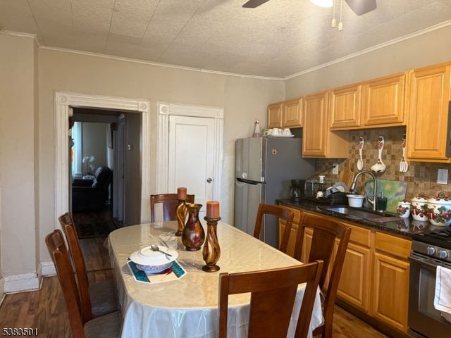 495 21St Ave, Paterson City, NJ 07513