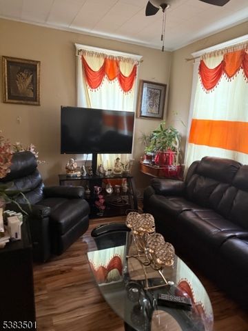 495 21St Ave, Paterson City, NJ 07513