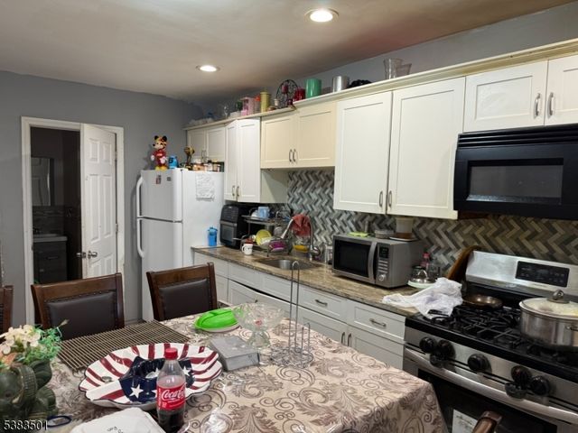 495 21St Ave, Paterson City, NJ 07513