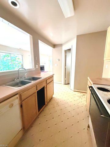 5297 Bardith CIR, Virginia Beach, VA 23455