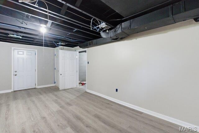 6758 Kenwood Drive, St Louis, MO 63121