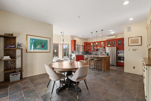 40 Paseo Del Antilope, Santa Fe, NM 87506