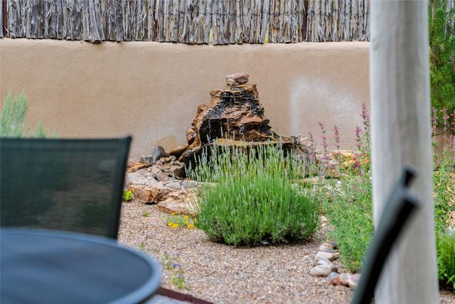 40 Paseo Del Antilope, Santa Fe, NM 87506