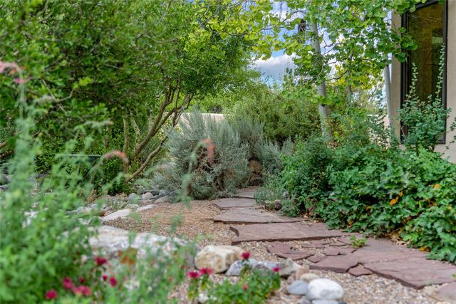 40 Paseo Del Antilope, Santa Fe, NM 87506