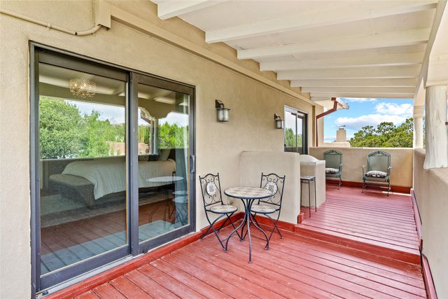 40 Paseo Del Antilope, Santa Fe, NM 87506