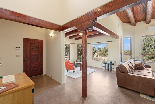 40 Paseo Del Antilope, Santa Fe, NM 87506