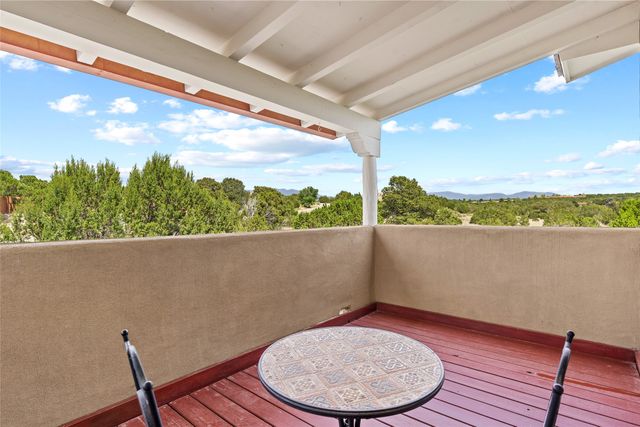 40 Paseo Del Antilope, Santa Fe, NM 87506