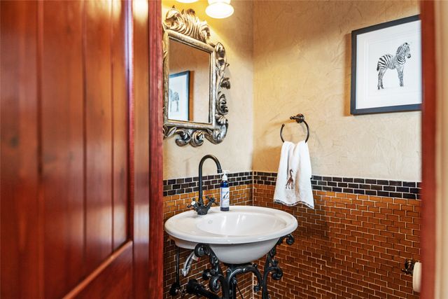 40 Paseo Del Antilope, Santa Fe, NM 87506