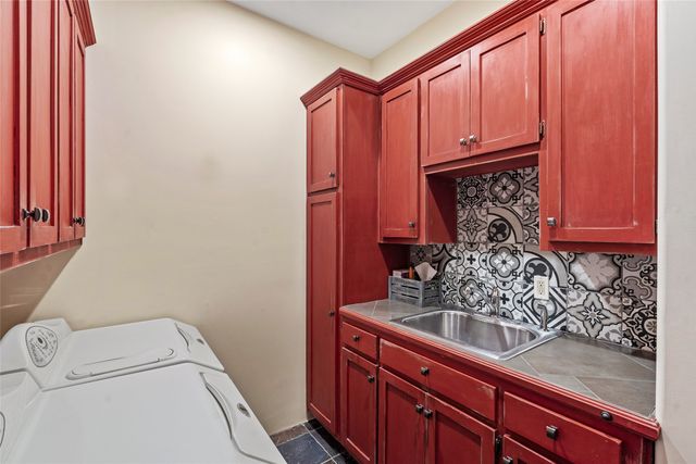 40 Paseo Del Antilope, Santa Fe, NM 87506