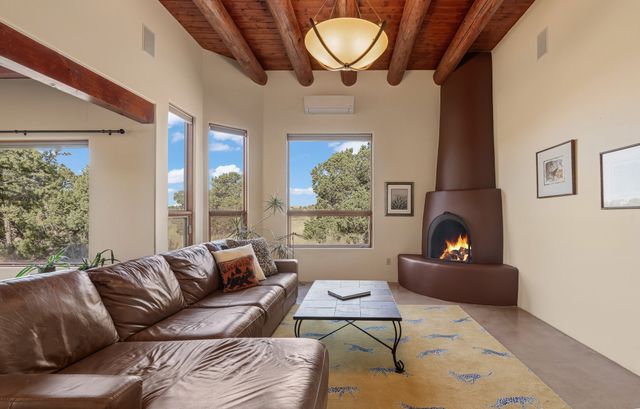 40 Paseo Del Antilope, Santa Fe, NM 87506