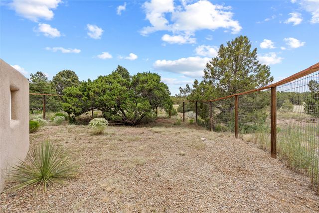 40 Paseo Del Antilope, Santa Fe, NM 87506