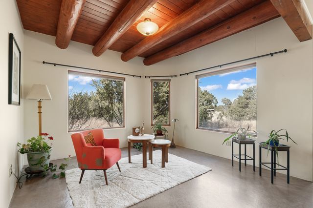 40 Paseo Del Antilope, Santa Fe, NM 87506