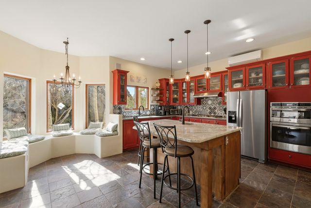 40 Paseo Del Antilope, Santa Fe, NM 87506