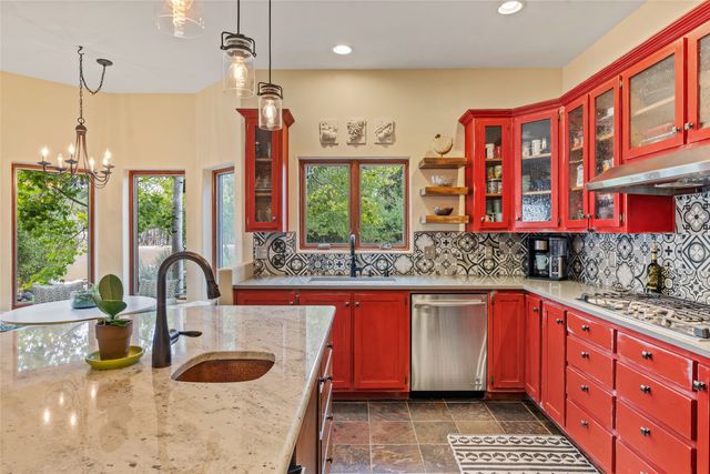 40 Paseo Del Antilope, Santa Fe, NM 87506