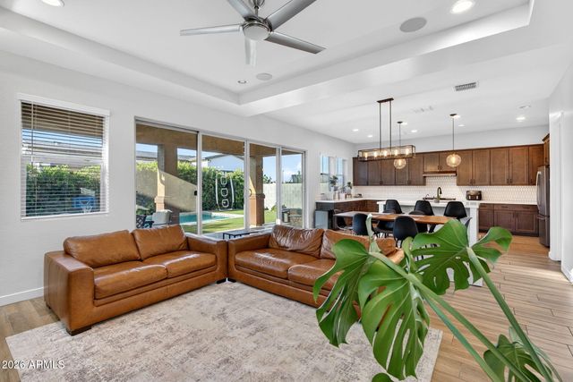 3960 E APPALOOSA Road, Gilbert, AZ 85296
