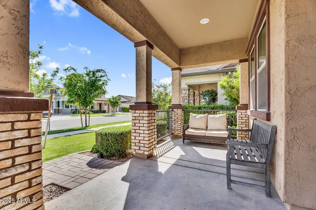 3960 E APPALOOSA Road, Gilbert, AZ 85296
