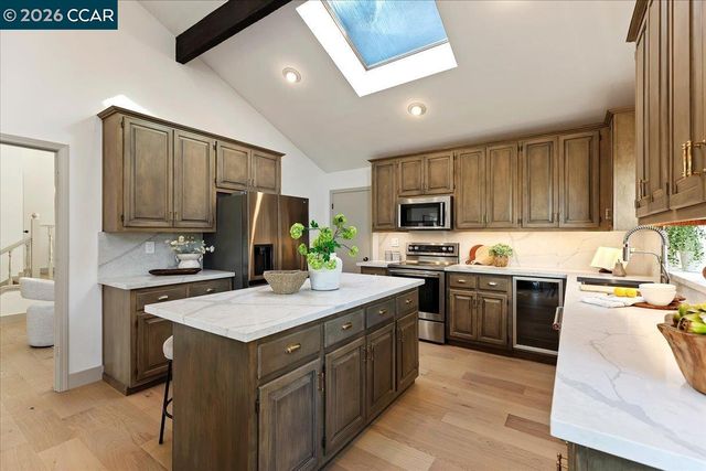 28 Tamarisk, Moraga, CA 94556