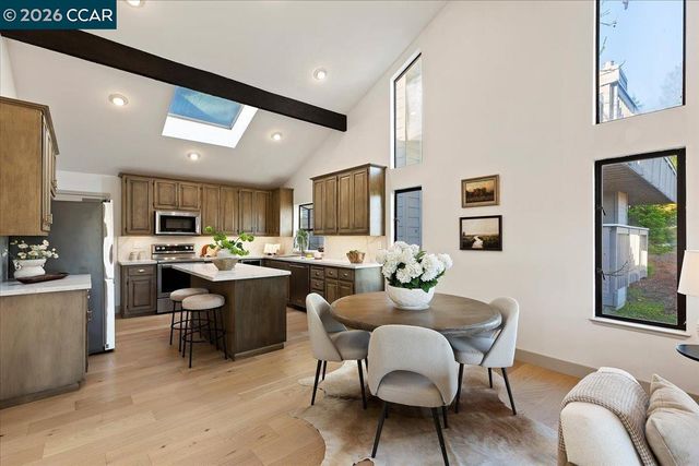 28 Tamarisk, Moraga, CA 94556