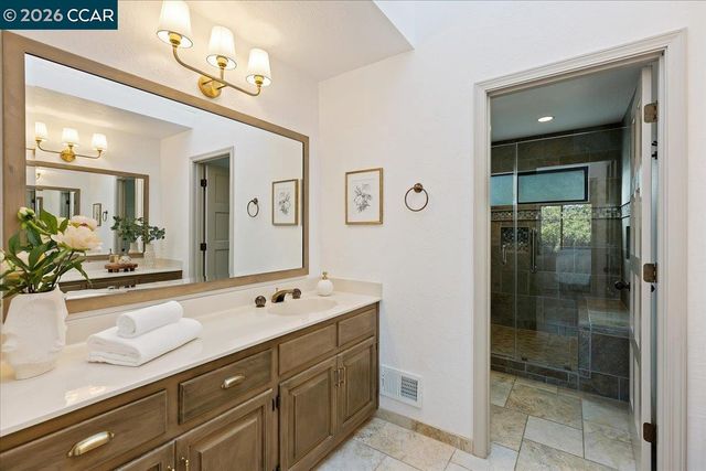 28 Tamarisk, Moraga, CA 94556