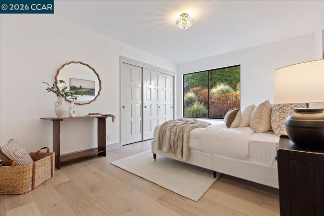 28 Tamarisk, Moraga, CA 94556