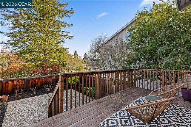 28 Tamarisk, Moraga, CA 94556