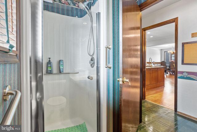 228 AQUA LN, Delran, NJ 08075