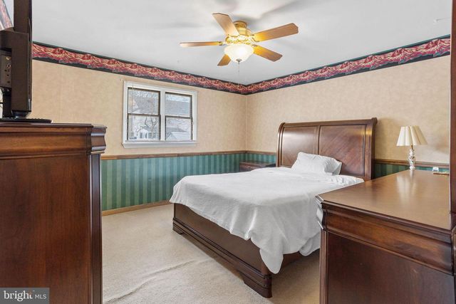 228 AQUA LN, Delran, NJ 08075