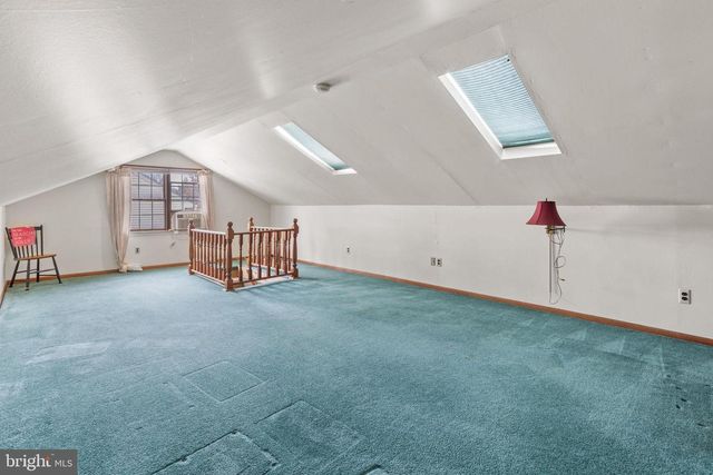 228 AQUA LN, Delran, NJ 08075