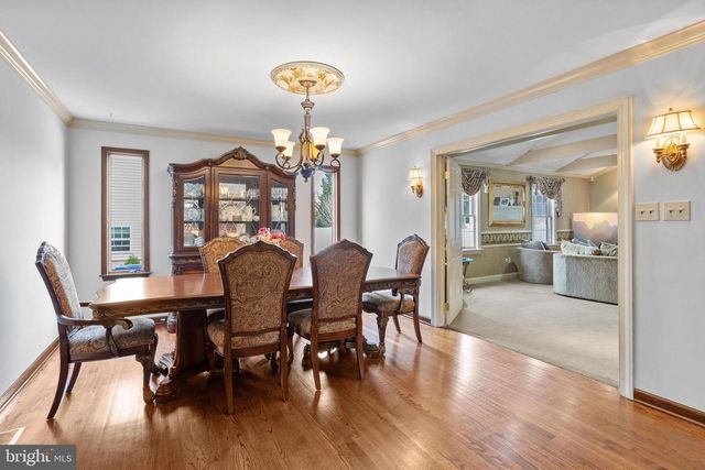 228 AQUA LN, Delran, NJ 08075