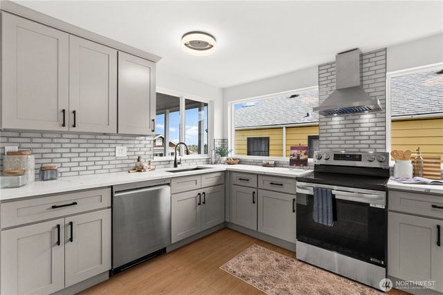 1811 S Stevens Street, Seattle, WA 98144