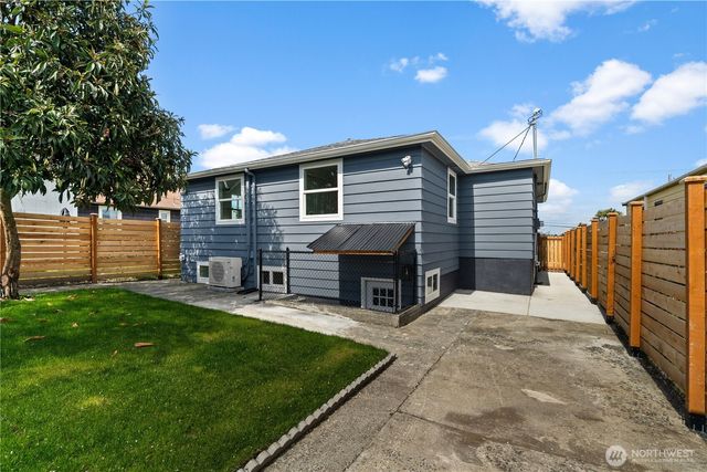 1811 S Stevens Street, Seattle, WA 98144