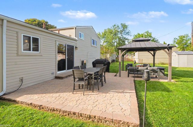 39436 Shoreline Drive, Harrison Twp, MI 48045