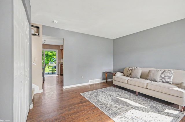 39436 Shoreline Drive, Harrison Twp, MI 48045