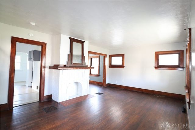 21 E Beechwood Avenue, Dayton, OH 45405