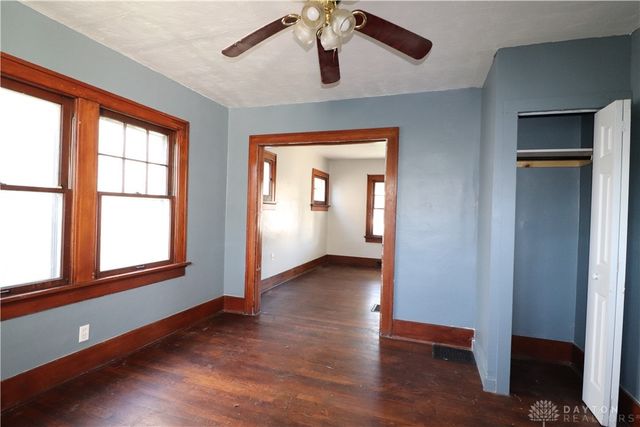 21 E Beechwood Avenue, Dayton, OH 45405
