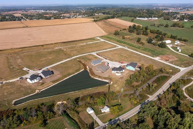 2975 Trailside Drive, Robins, IA 52328