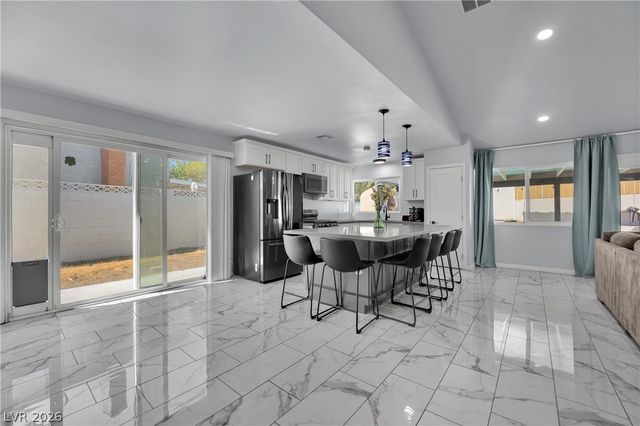 6636 Treadway Lane, Las Vegas, NV 89103