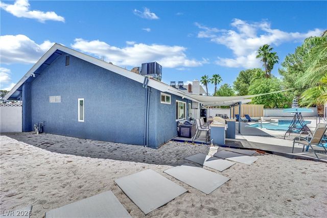 6636 Treadway Lane, Las Vegas, NV 89103