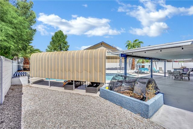 6636 Treadway Lane, Las Vegas, NV 89103