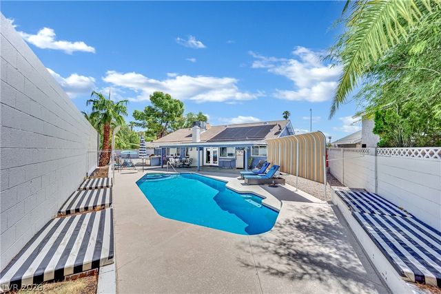 6636 Treadway Lane, Las Vegas, NV 89103