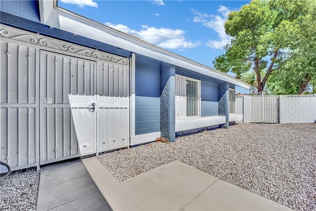 6636 Treadway Lane, Las Vegas, NV 89103
