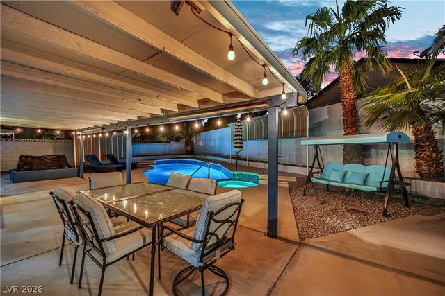 6636 Treadway Lane, Las Vegas, NV 89103