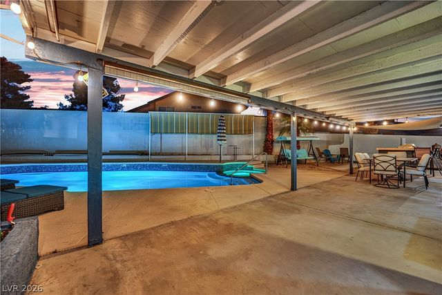 6636 Treadway Lane, Las Vegas, NV 89103