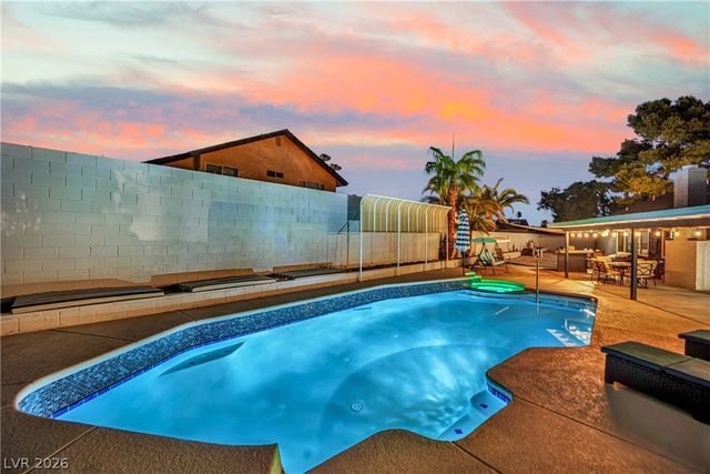 6636 Treadway Lane, Las Vegas, NV 89103