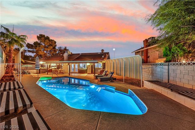 6636 Treadway Lane, Las Vegas, NV 89103