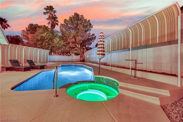 6636 Treadway Lane, Las Vegas, NV 89103
