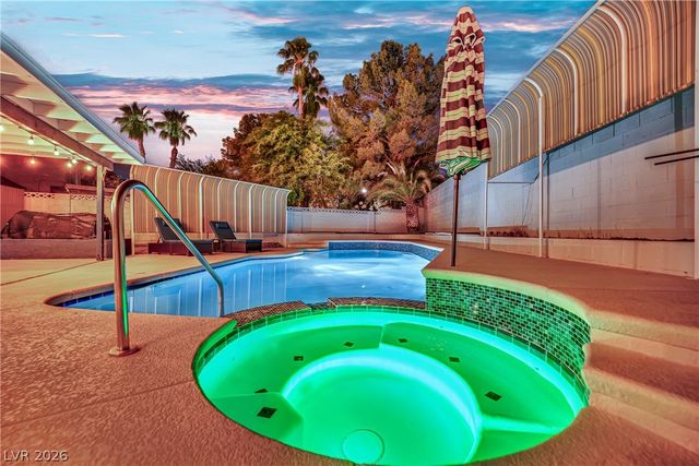 6636 Treadway Lane, Las Vegas, NV 89103