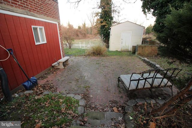 1818 LONGFORD DR, Hyattsville, MD 20782