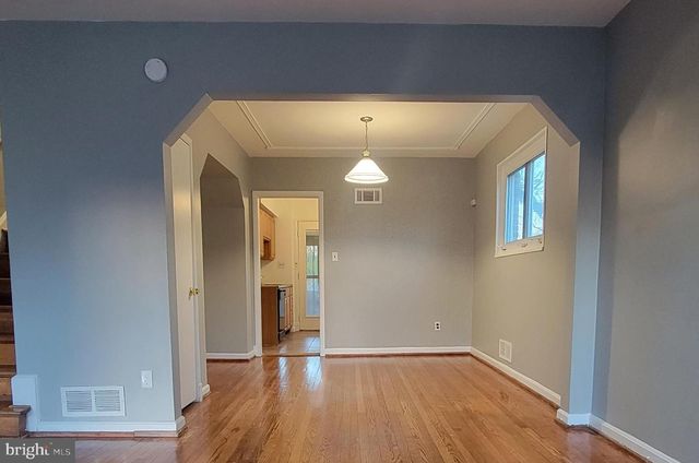 1818 LONGFORD DR, Hyattsville, MD 20782